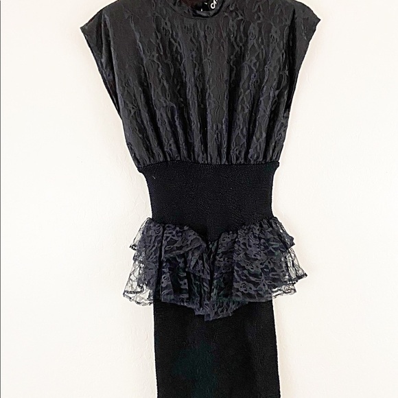 Vintage 80s Black Lace Fitted Peplum Dress Shoulder Pad Glamour - Picture 8 of 9